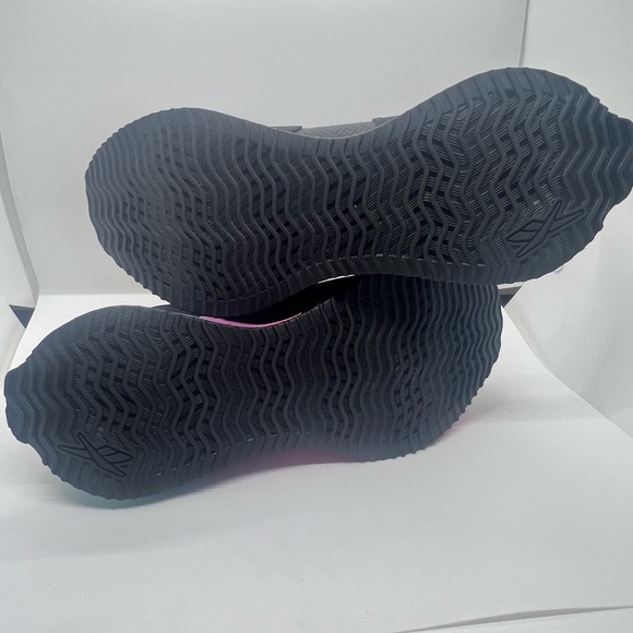 Reebok Women's Zig Dynamica Adventure Sneaker - Picture 3 of 5